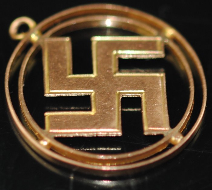 9K Kulta - Riipus, Swastika (hindu)
