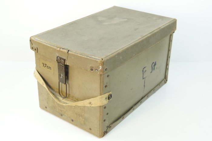Saksa - Ammuslaatikot, Varusteet, WW2: n saksalainen Luftwaffen WWII-ammo-laatikko 3,7 cm: n kaseteille. - 1945
