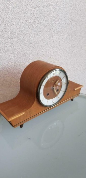 Junghans Germany - Chimney Clock / Pendule (1) - Wood- Oak