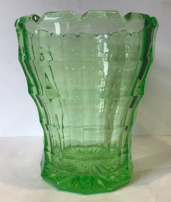 A.D. Copier - Leerdam - Vase (1) - Uranglas