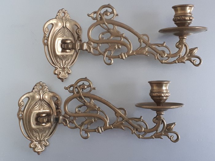 Pair of candlesticks, wall and / or piano, - Art Nouveau - style, brass / bronze