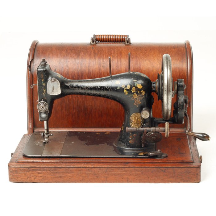 Singer - 木制盖子缝纫机，1893年 - 木, 铁（铸／锻）