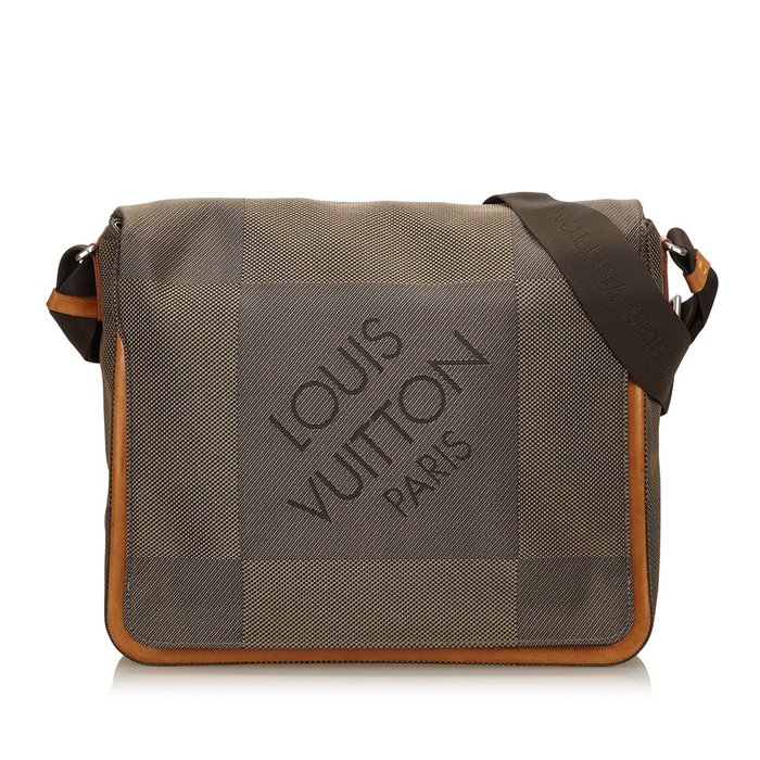 Louis Vuitton - Terre Damier Geant Canvas Messenger Bag - Catawiki