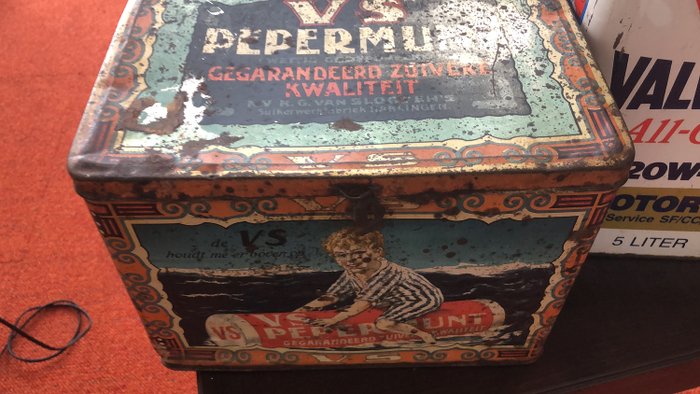 Boîte à menthe poivrée antique de 1946. (1) - Regarde