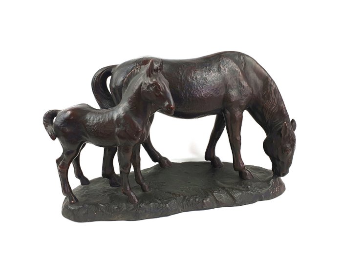 EJM - Large Art Deco statue of a horse with Filly - Art Deco - Ceramic