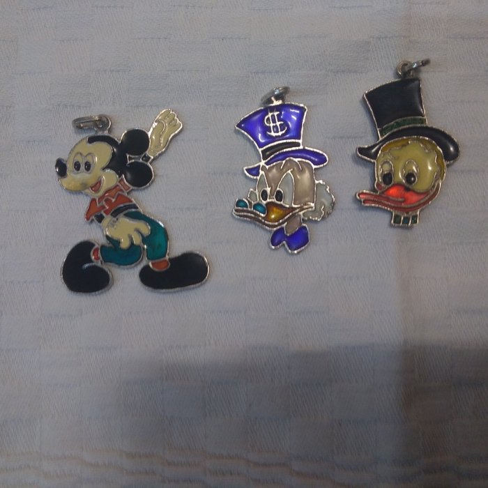 Walt Disney  - 800 Silver, Silver / enamel - Lotto pendants, Mickey Mouse, Donald Duck, Uncle Scrooge