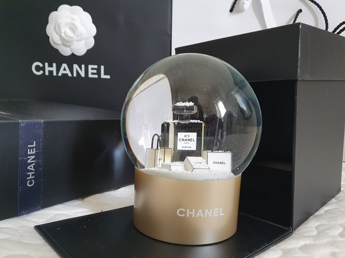 Chanel - Chanel χιόνι σφαίρα - Γυαλί