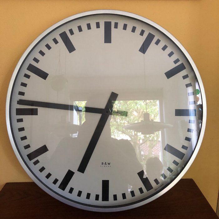B&W Clocks - Ceas de perete cu ceas mare