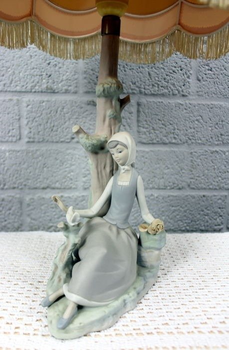 Lladró  - Figurine(s), lamp - Porcelain