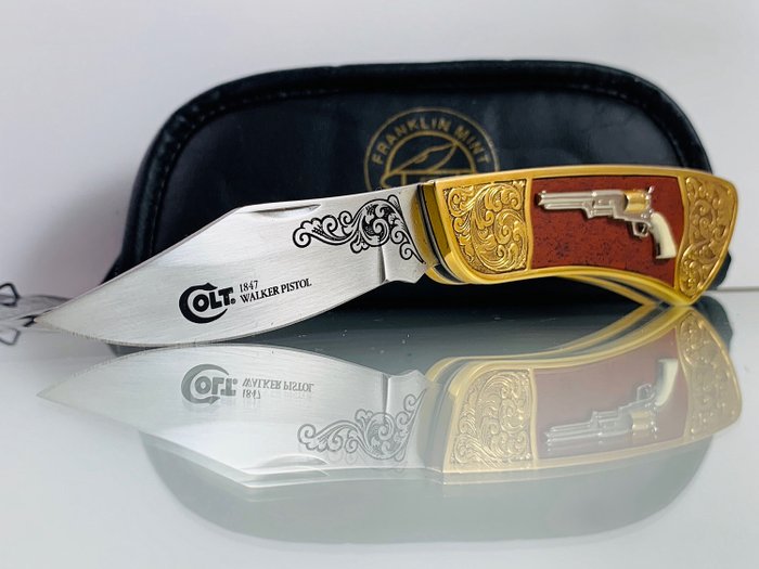 Franklin Mint - Collectors Knife - Colt Walker Pistol from 1847 - Plastic, Stainless steel with much 22ct gold & sterling silver plated elements
