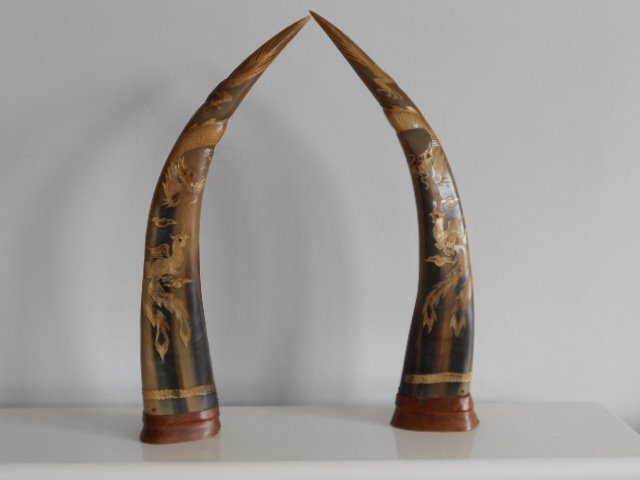 Büffelhorn -50 cm (2) - Büffelhorn, Holz - China - Zweite Hälfte des 20. Jahrhunderts