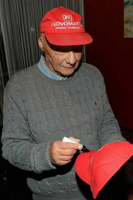 Novomatic Formula One Niki Lauda Autograph Cap Catawiki