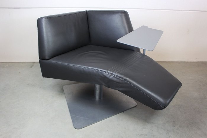 Thomas B - Montel - Poltrona de lounge em couro / em búzio / com espreguiçadeira