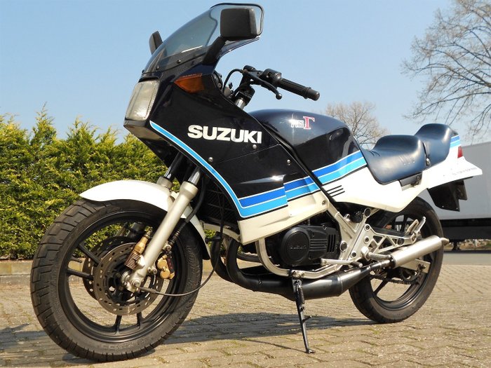 Suzuki - RG 250 Gamma - 250 cc - 1985