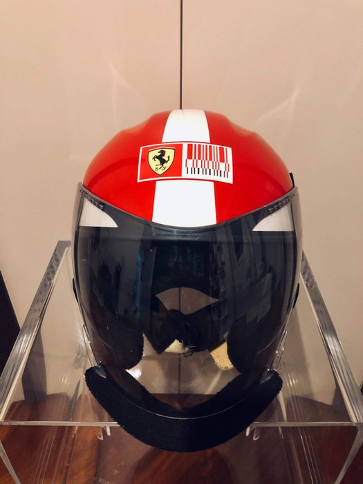 Helmet - Ferrari - F1 Ferrari Casco Meccanico addetto al montaggio ...