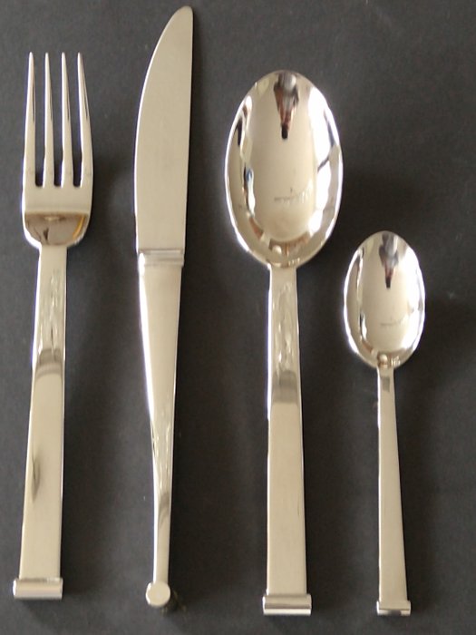 26 piece stainless steel luxury design cutlery for a minimum of 6 people - Christofle Acier "Integrale" - stainless steel silver glossy - France - 1991 - 2004 no longer available