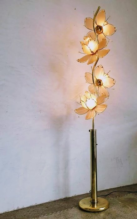 Massive - Floor lamp, Lamp - Unknown