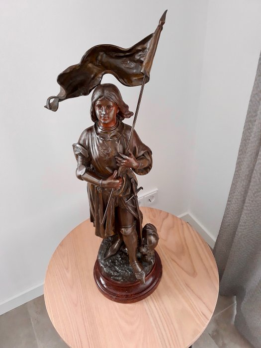 Hippolyte Francois Moreau (1832-1927) - Skulptur, Jeanne d'Arc - 58 cm (1) - Zamak - Sent på 1800-tallet