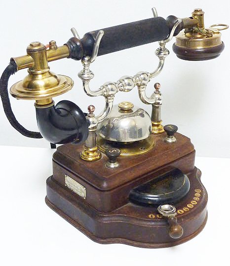 L. M. Ericsson Company Stockholm - 1916 - Rzadko Antyczny model telefonu HA 150 - drewno i miedź / nikiel
