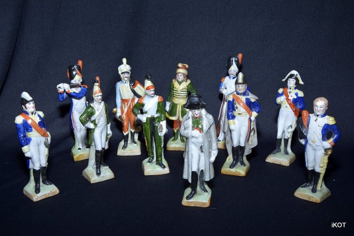 Scheibe Alsbach - Napoleon and army figures - Figurine(s) (11) - Porcelaine