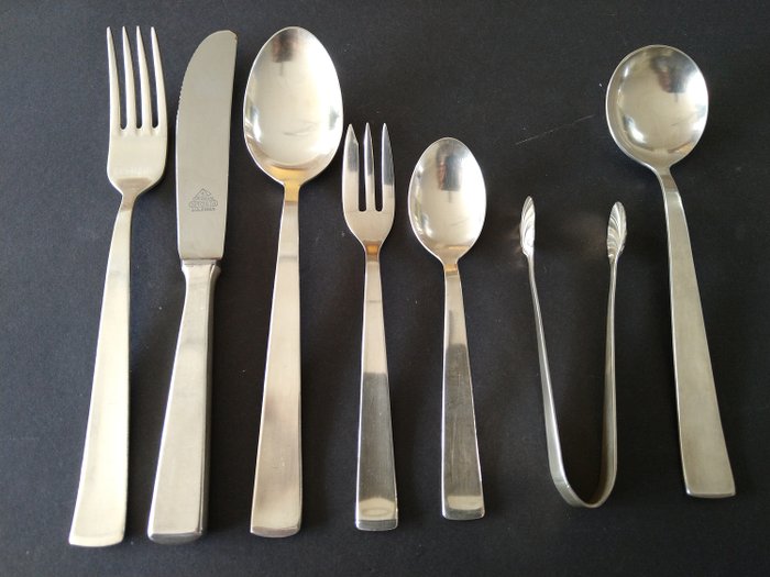 Nirosta Solingen - 32-piece silver-plated mid-century cutlery for 6 people - Silver plated silver (90)