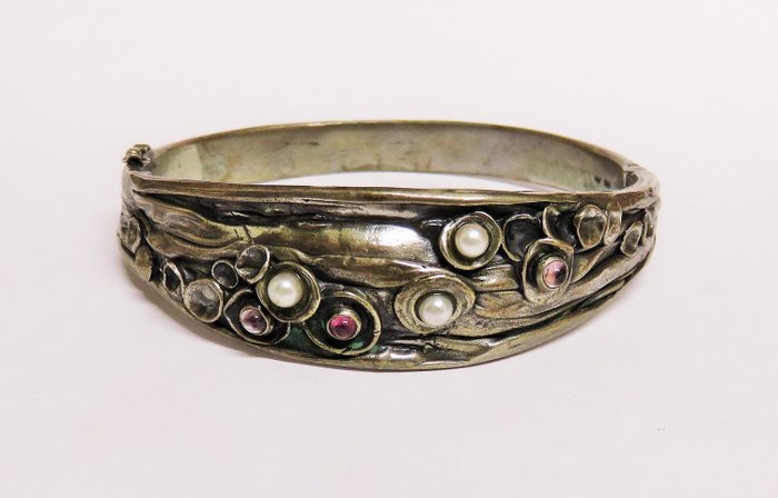 PERLI - Schwäbisch Gmünd - 835 Silber - Modernist Armreif/ Armband - Turmalin & weiße Perlen