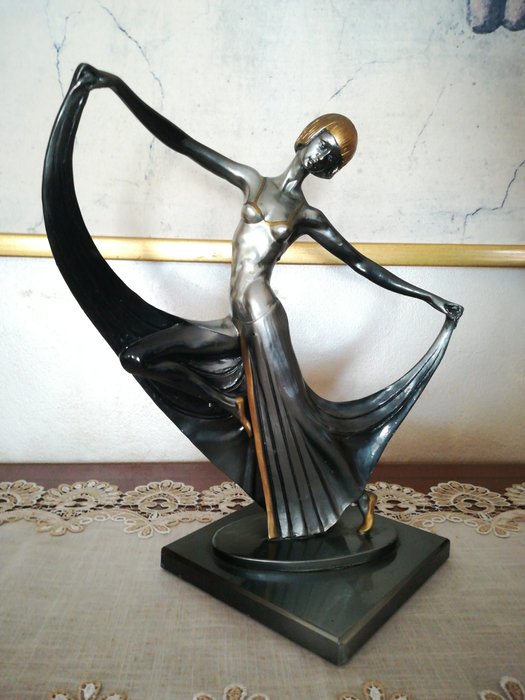 大雕像 - 舞蹈舞者 -  A. Santini - marmoresina