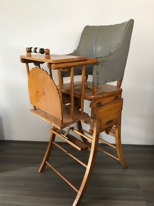 Antyczne dziecięce krzesło z lat 50-tych (1) - Drewno