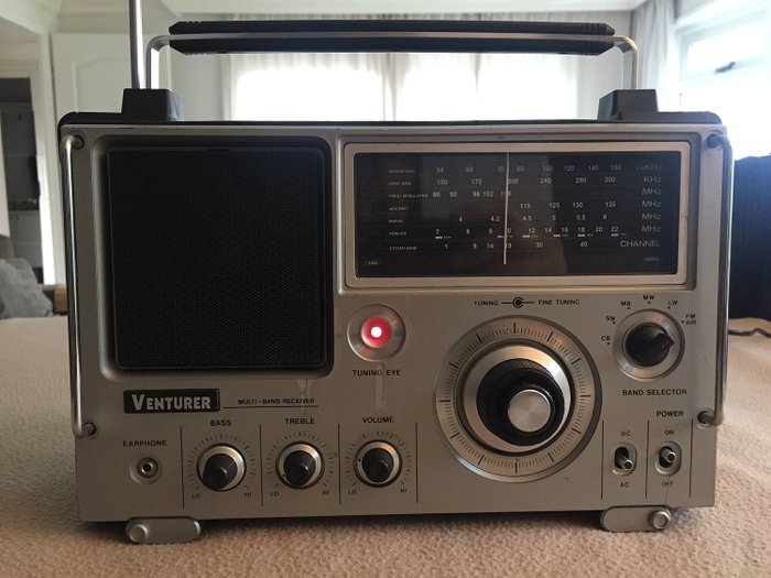 Venturer Multiband Receiver - HA 5700 CB  - Wereld radio