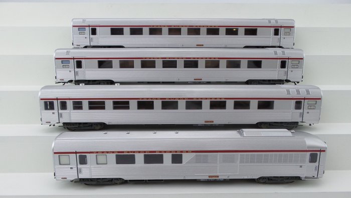 Märklin H0 - 41870 - Vagón de viajeros - Entrenadores INOX de 4 piezas 'TEE Etoile du Nord' - SNCF