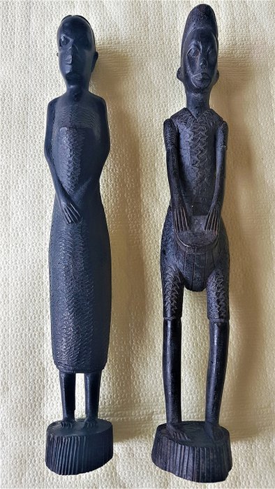 Couple of statuettes (2) - ebony, Wood - Africa 