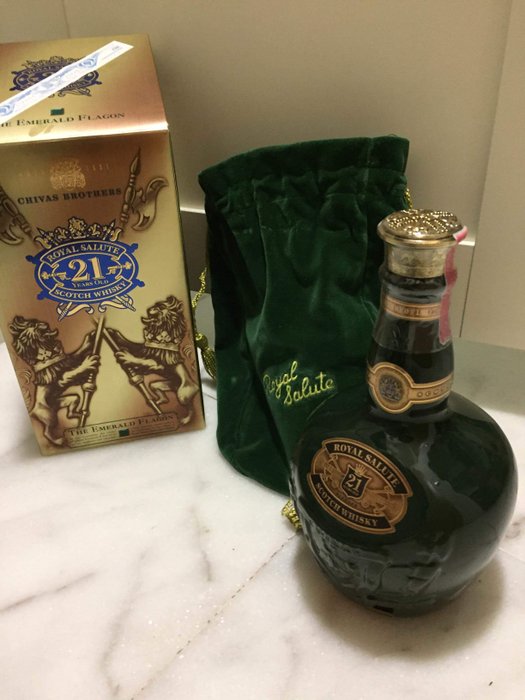 Chivas Regal 21 years old Royal Salute The Emerald Flagon - 70 cl