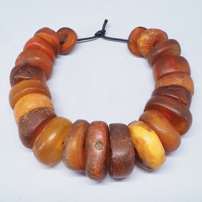 Collier de perles - Ambre - Berbères (ou Imazighen) - Maroc 