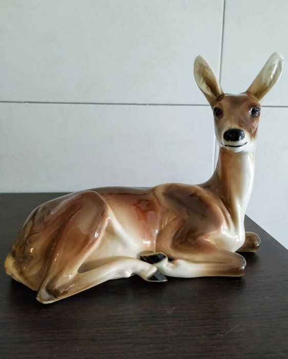 Goldscheider - Rzeźba jeleni - Ceramika