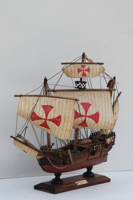 vintage wooden sailing ship -carabela santa maria 1492- - wood dust