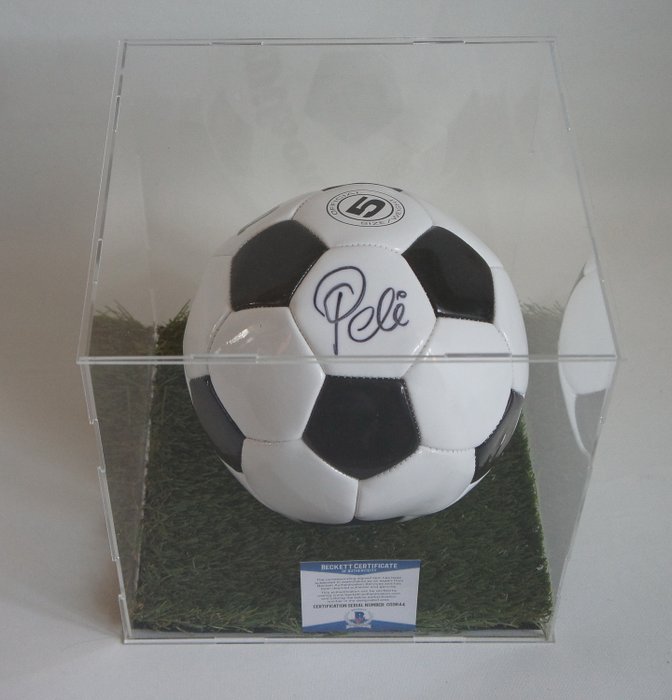 Fußball-Weltmeisterschaft - Pelé - Autogramm, Signierter Fußball in der Vitrine Beckett Coa