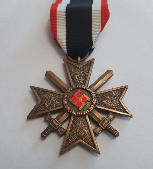 Alemanha - Infantaria do exército - Medalha, Prémio, WW2-3 Reich. Medalha de alemão KVK kriegsverdienstkreuz 2ª classe com espadas - 1939
