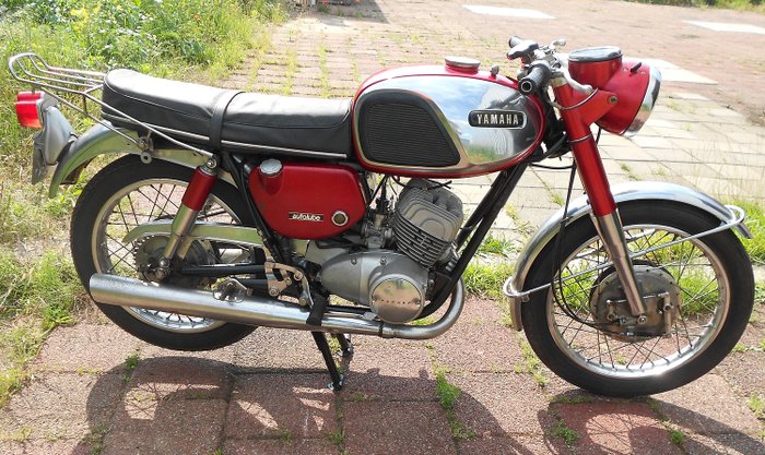 Yamaha - YDS5 - 250 cc - 1967