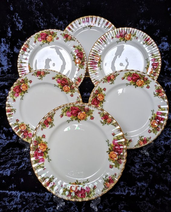 Royal Albert Old Country Rose 20cm Side Plate