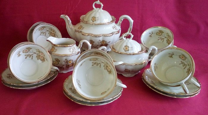 J.G.&Z  .H.  Handels Merk - Antique 10 person tea set Dresden (23) - Baroque - Porcelain