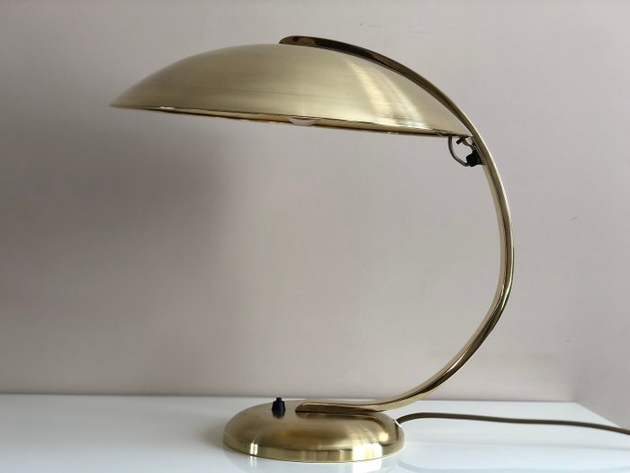 Egon Hillebrand - Bordlampe (1)