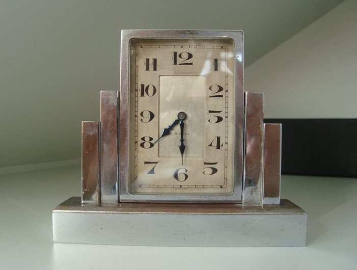 Art Deco table clock