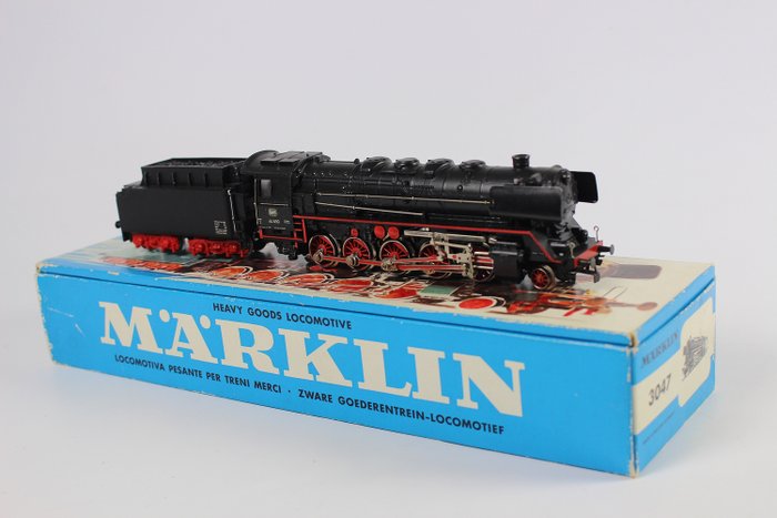 Märklin H0 - 3047 - Steam locomotive with tender - BR 44 Goederenloc, with smoke generator and Telex clutch - DB