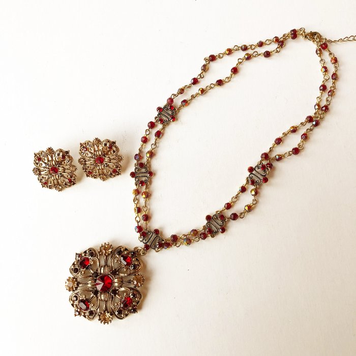 Nina Ricci - Avon 復古項鍊和耳環，20世紀70年代