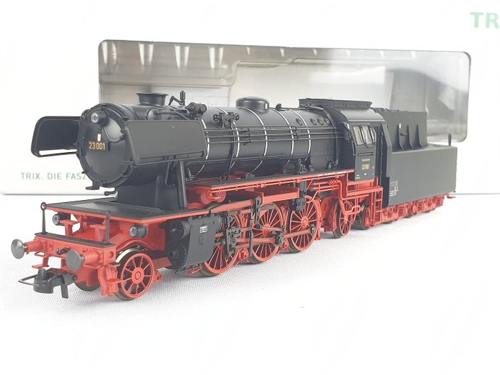 Trix H0 - 22230 - Dampflokomotive mit Tender - BR 23 001 mit Sound - DB