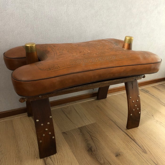 Camel Saddle - Footstool with leather cushion (1) - Leather, Wood