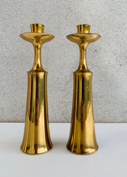 丹麥設計 -  Jens H. Quistgaard  -  IHQ  - 黃銅 - 燭台