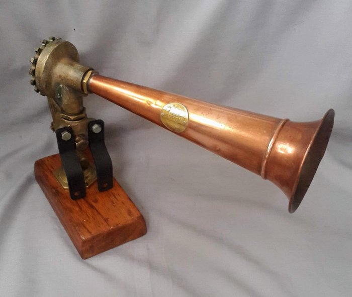 Ship's horn - Brass, Bronze, Copper - mid 20th century