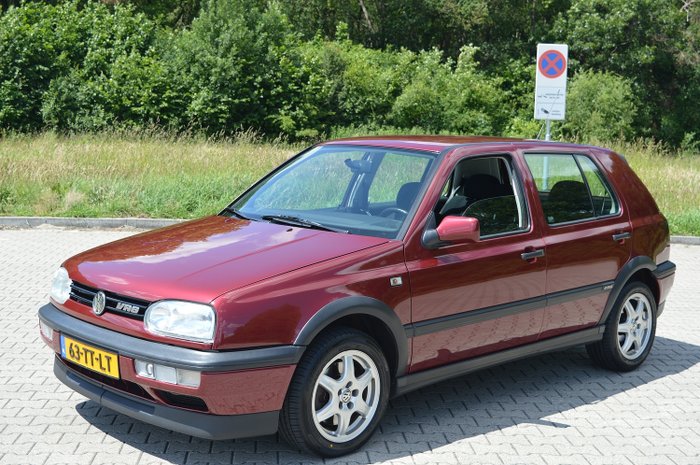 Volkswagen - Golf  III VR6 manual  95.000 KM - 1995