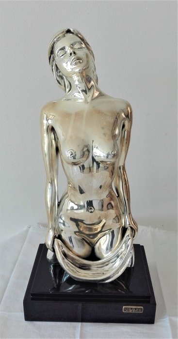 Escultura de mulher nua - Laminado em Prata 925 - Itália - 1950-1999